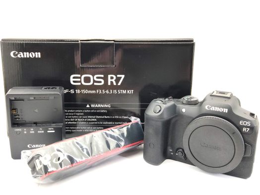 camara digital evil canon eos r7