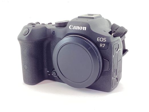 camara digital evil canon eos r7