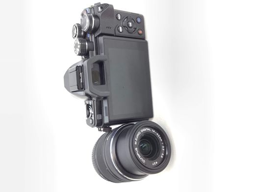 camara digital evil olympus om-d e-m10 mark ii