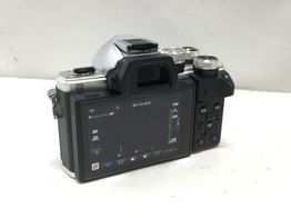 camara digital evil olympus om-d e-m10 mark ii
