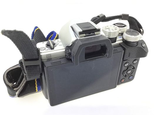 camara digital evil olympus om-d e-m10 mark ii