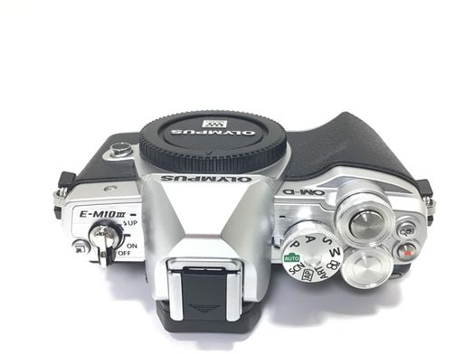 camara digital evil olympus om-d e-m10 mark iii