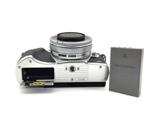 camara digital evil olympus om-d e-m10 mark iv