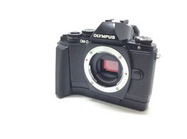 camara digital evil olympus om-d e-m10