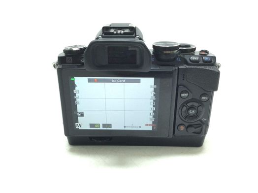 camara digital evil olympus om-d e-m10