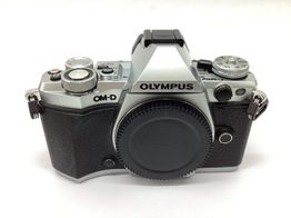 camara digital evil olympus om-d e-m5 mark ii