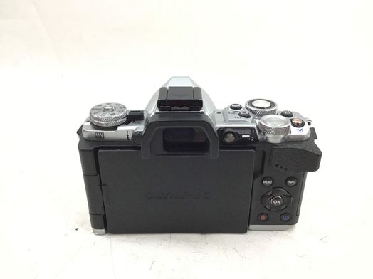 camara digital evil olympus om-d e-m5 mark ii