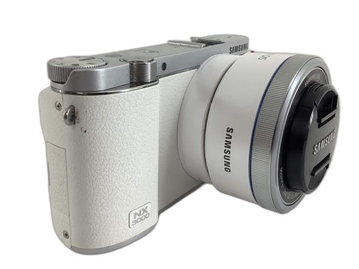 camara digital evil samsung nx3000