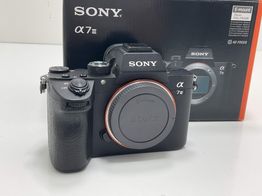 camara digital evil sony alpha a7 iii (ilce-7m3)