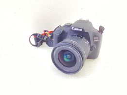 camara digital reflex canon 2000d + ef-s 10-18mm 11:4.5-5.6 is stm