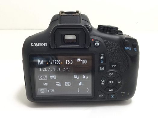 camara digital reflex canon eos 1300d+ef-s 18-55mm 1:3.5-5.6 iii