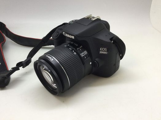 camara digital reflex canon eos 2000d+ef-s 18-55mm dc iii