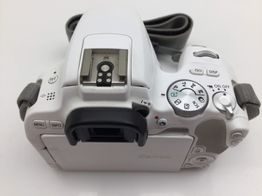 camara digital reflex canon eos 200d