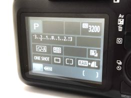 camara digital reflex canon eos 4000d+ef-s 18-55mm iii