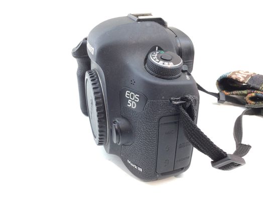 camara digital reflex canon eos 5d mark iii