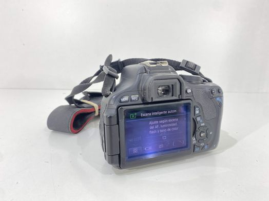 camara digital reflex canon eos 600d+ef-s 18-55mm 1:3.5-5.6 is ii
