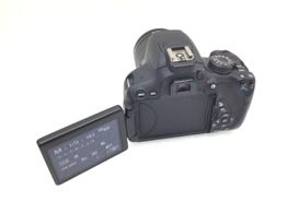 camara digital reflex canon eos 700d+ef-s 18-55mm 1:3.5-5.6 is stm