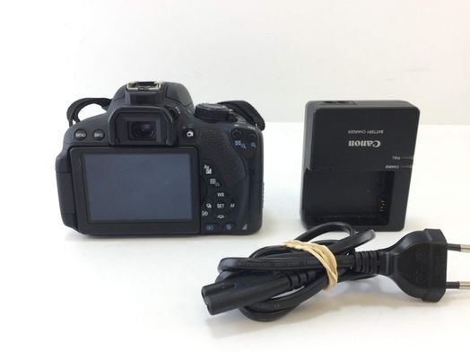 camara digital reflex canon eos 700d