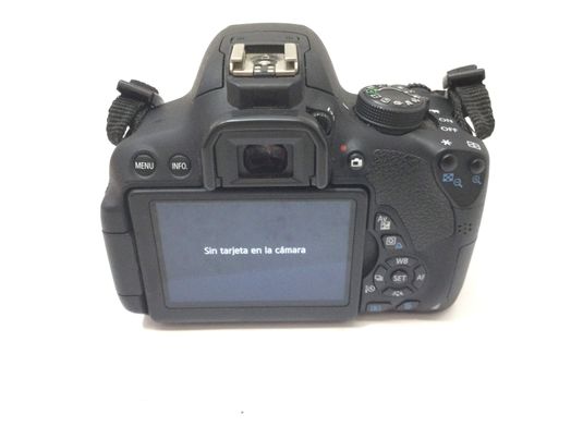 camara digital reflex canon eos 700d