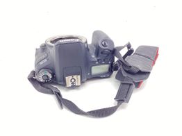 camara digital reflex canon eos 77d