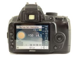 camara digital reflex nikon d3000+ed 18-55mm 1:3.5-5.6g ii af-s dx nikkor