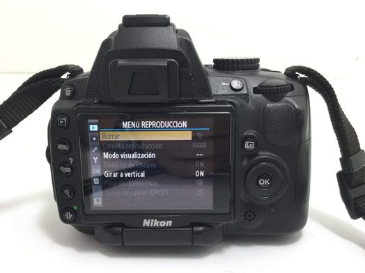camara digital reflex nikon d5000+af-s dx 18-55mm 1:3.5-5.6g vr