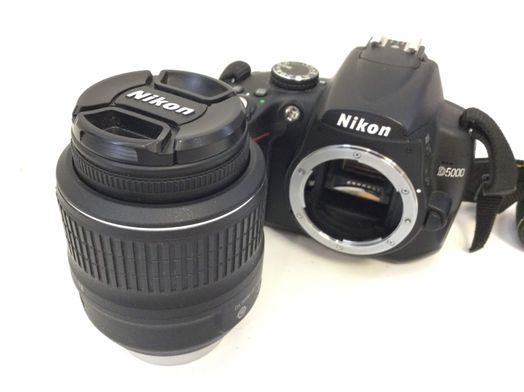 camara digital reflex nikon d5000+af-s dx 18-55mm 1:3.5-5.6g vr