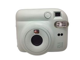 camara instantanea fujifilm mini 12