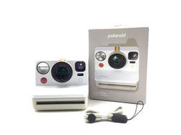 camara instantanea polaroid now