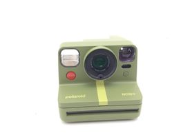 camara instantanea polaroid now+