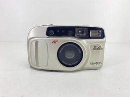 camara vintage minolta riva zoom70