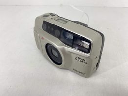 camara vintage minolta riva zoom70