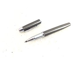 boligrafo parker cinzenta