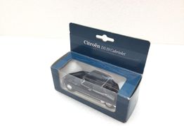 carro de metal editorial sol 90 citroen ds 19 gabriolet carro de metal editorial sol 90 citroen ds 19 gabriolet