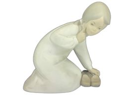 ceramica alta gama lladro niña con zapatos