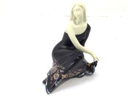 ceramica alta gama nadal mujer de negro,mujer de negro