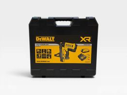 clavadora electrica dewalt dgn845d1