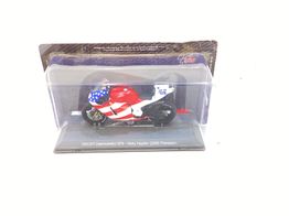 coche metal panini ducati gp9