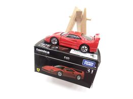 coche slot takara tomy f40