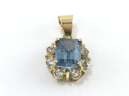 colgante oro 18k con circonita 