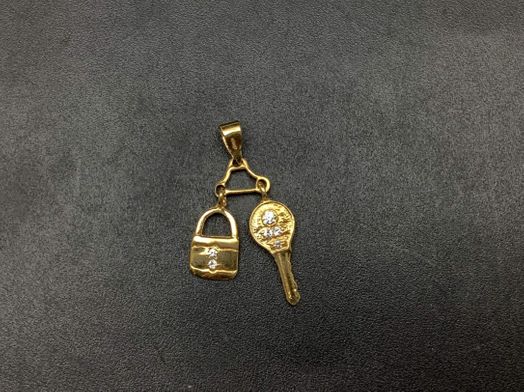 colgante oro 18k con circonita 