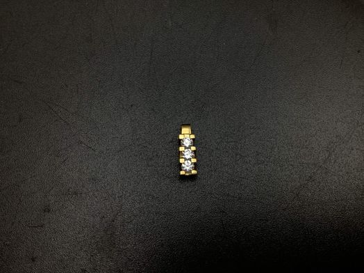 colgante oro 18k con circonita 