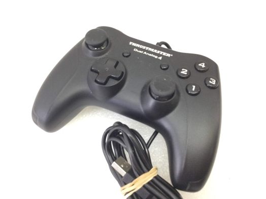 comando ps4 thrustmaster dual analog 4