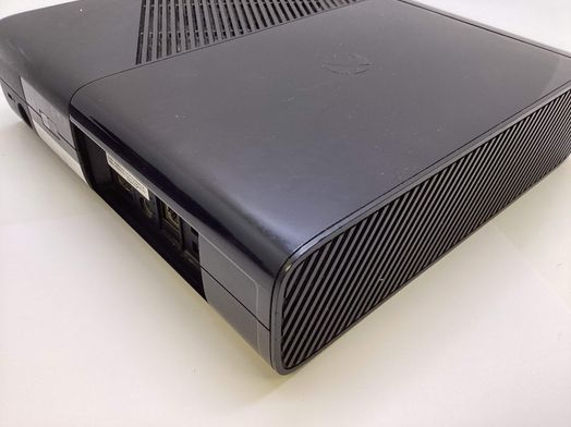 microsoft xbox 360 e 250gb