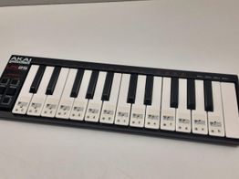 controlador akai lpk25