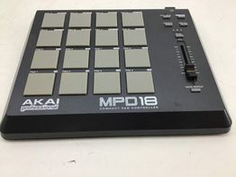 controlador akai mpd18 compact pad controller