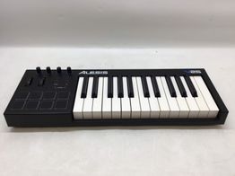 controlador alesis v25