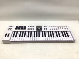 controlador arturia keylab escencial mk3