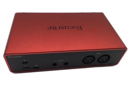 controlador focusrite studio pack 2i2 4&ordm;  generacion