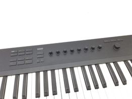 controlador midi komplete kontrol a61